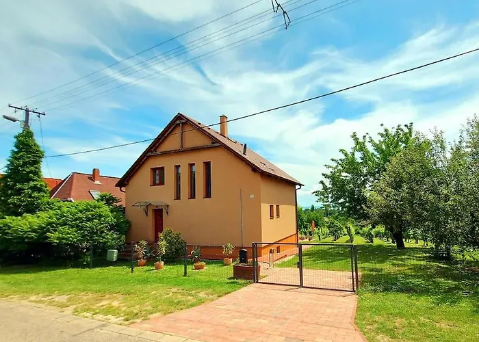 Apartament Linczi Haz *